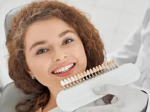 تفاوت دندانپزشکی زیبایی و ترمیمی | راهنمای جامع 2025