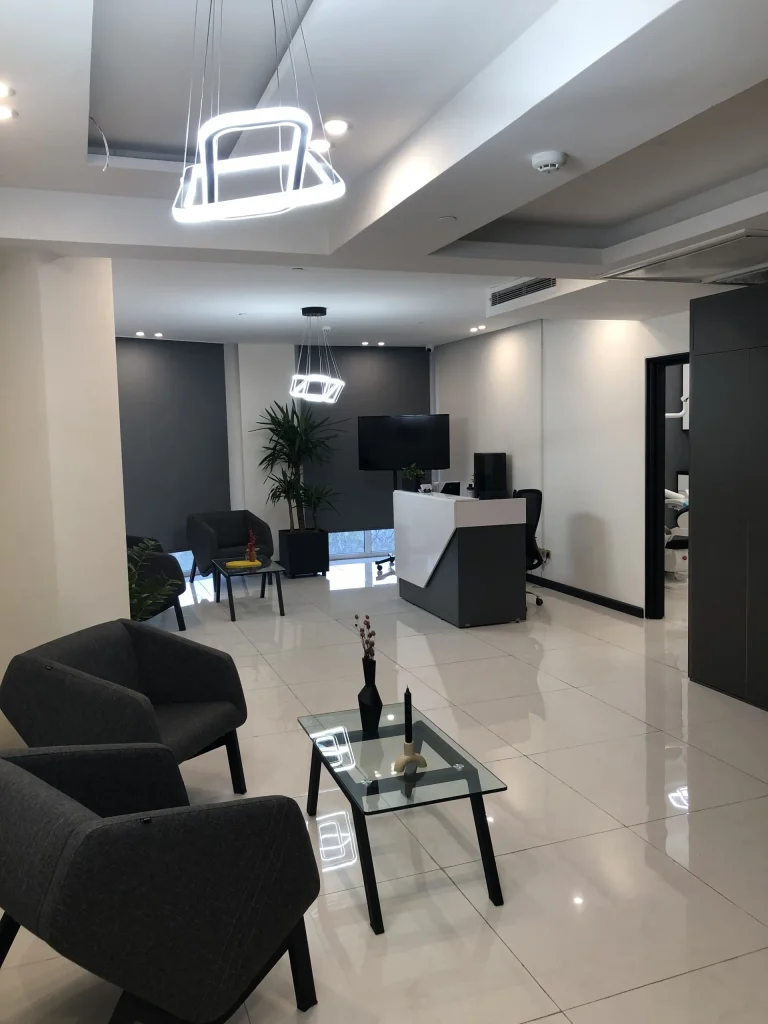 بهترین دندانپزشکی تخصصی در سعادت آباد (لیست و مقایسه 1404)